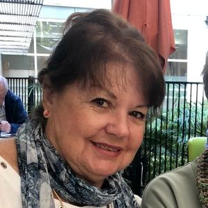 Meet your Posher, Robyn